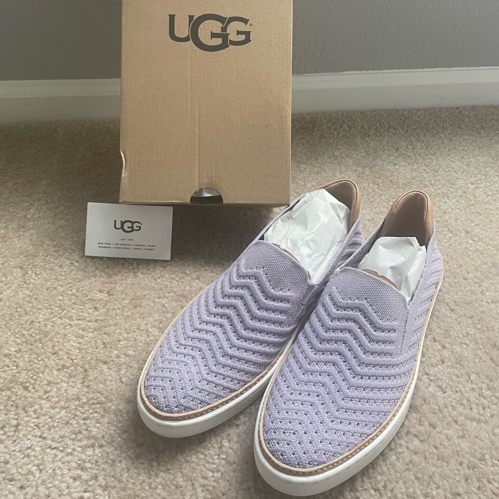Authentic lilac UGG Women’s Sammy slip ons - size 9
